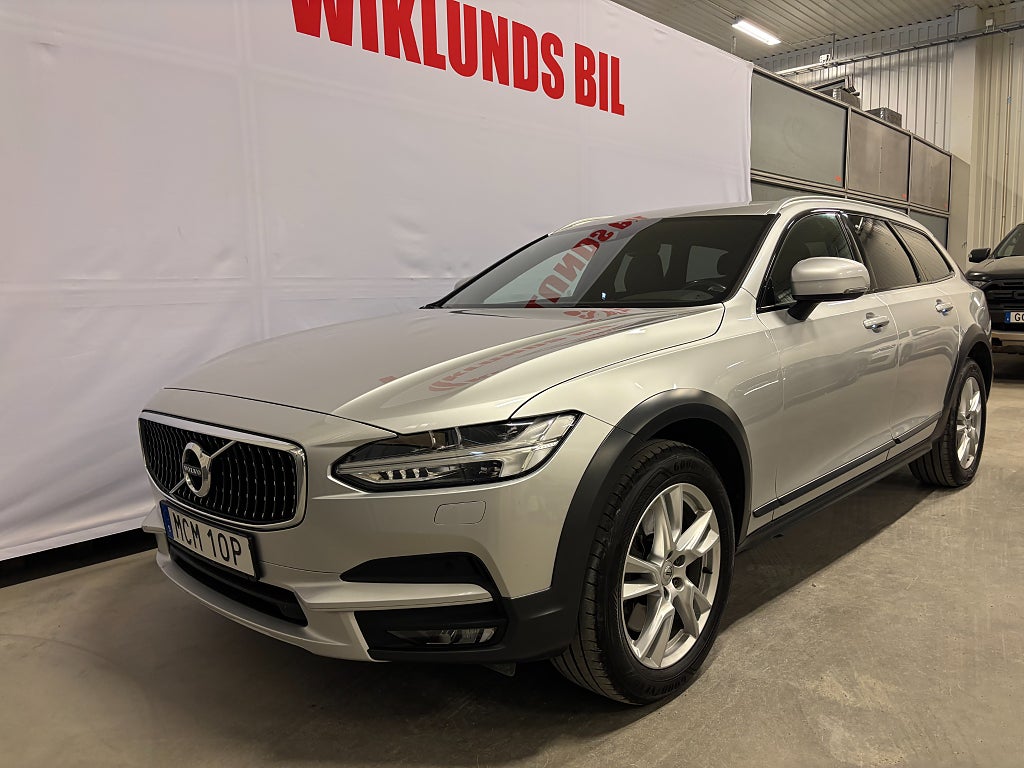 Volvo V90 Cross Country D4 AWD Geartronic Pro Helskinn Drag Backkamera Se spec