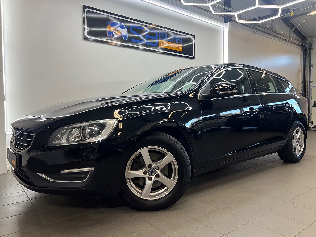 Volvo V60 D4 Manuell, 190hk Momentum Business Edition Navi 
