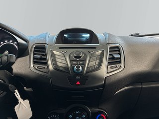 Ford Fiesta 5-dörrar 1.25 Trend Psens Kamrem bytt S&V-däck