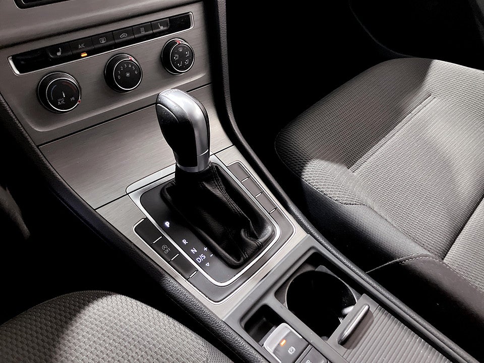 Bild på Volkswagen Golf 5D Base 1.2 TSI 110hk Aut KAMPANJRÄNTA 3,99%