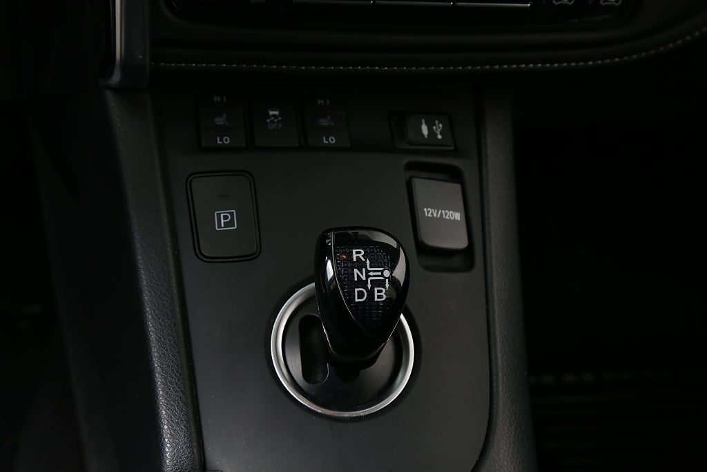 Toyota Auris Touring Sports Hybrid e-CVT Comfort 136hk 2018