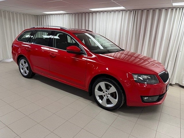 Skoda Octavia COMBI STYLE 4X4 TDI 110 HK
