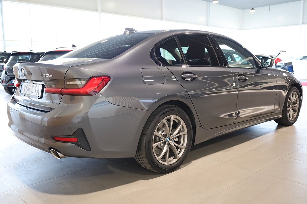 BMW 330e Plug in 292hk Sport line Aut Sedan Leasbar Navi 2020