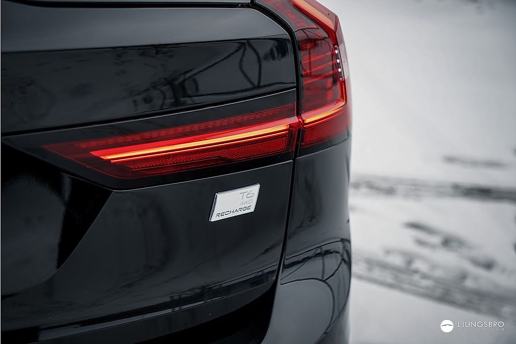 Volvo V90 Recharge T6 AWD Plus Dark