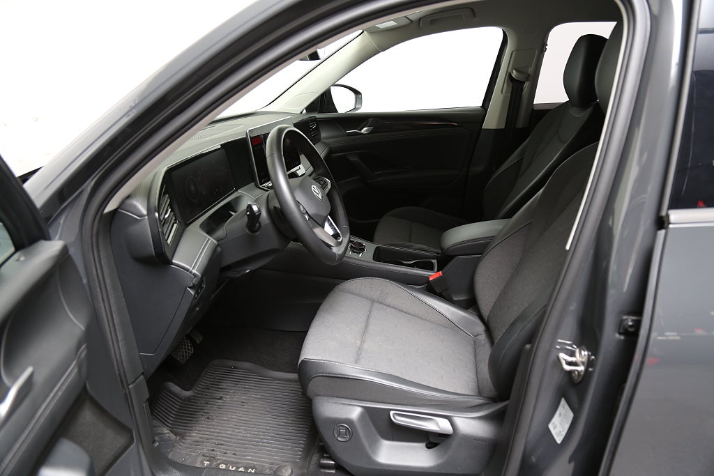 Volkswagen Tiguan 1,5 eTSI Life EDT Aut Värmare Drag Leasbar 2025