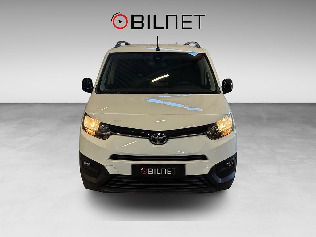 Toyota ProAce City 1.2 Turbo Sv-Såld *3,99%*Kamera Skåpbil Automat