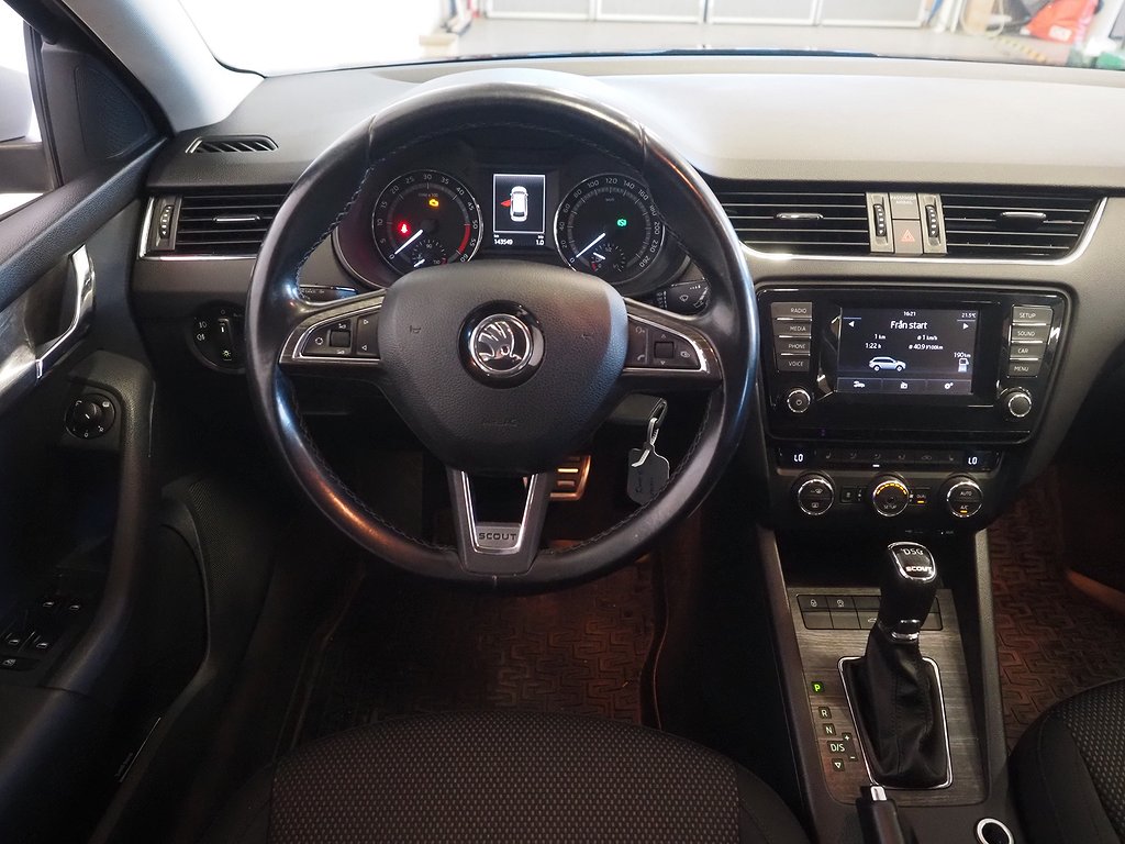 Skoda Octavia Scout 2.0 TDI 4x4 Aut 184hk | Drag | D-värm | 2015
