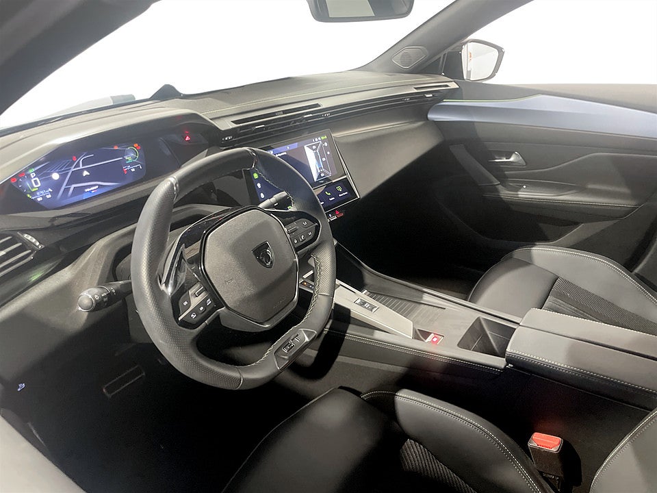 Bild på Peugeot 408 GT Hybrid 145hk Aut B-KAMERA ELSTOL NAV