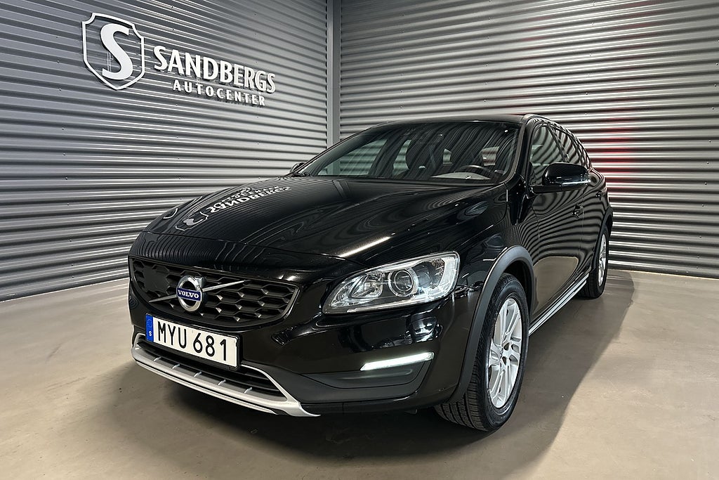 Volvo V60 Cross Country D4 AWD Geartronic Business Advanced Värmare Drag Euro 6