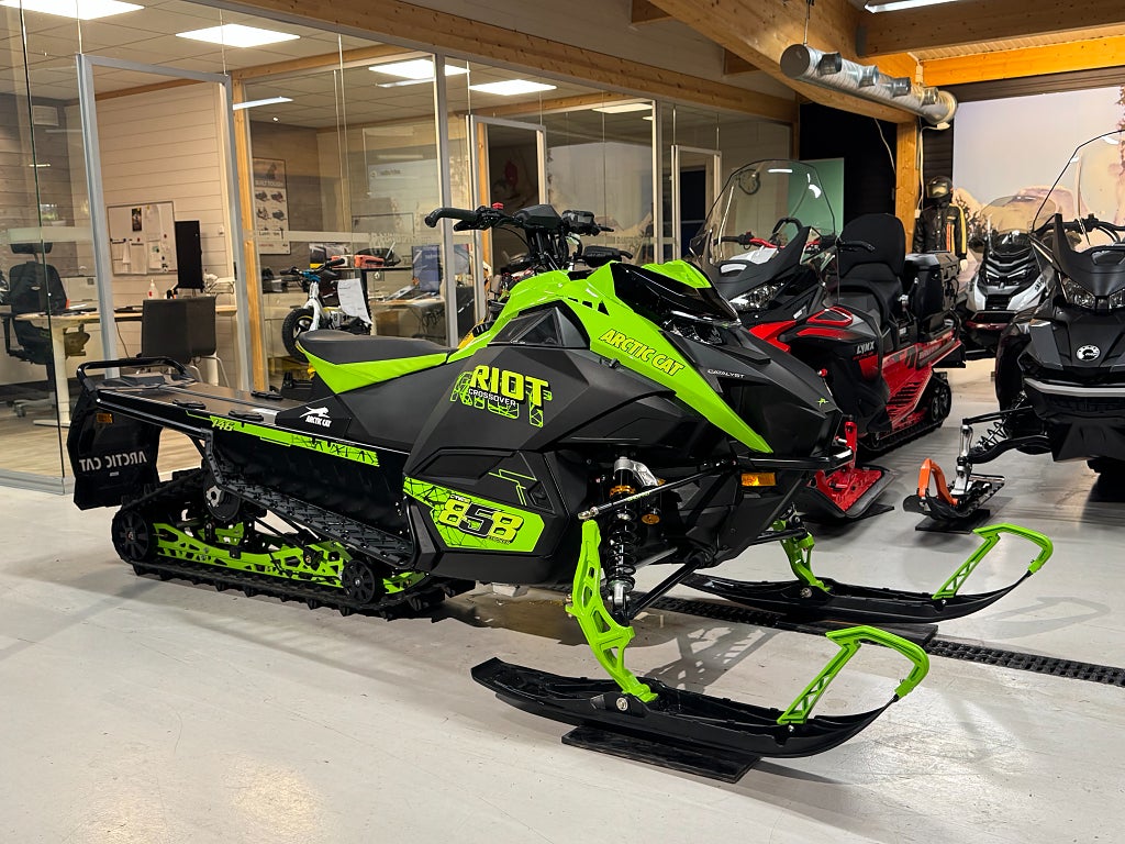Arctic Cat Riot 858 146" Snopro ES