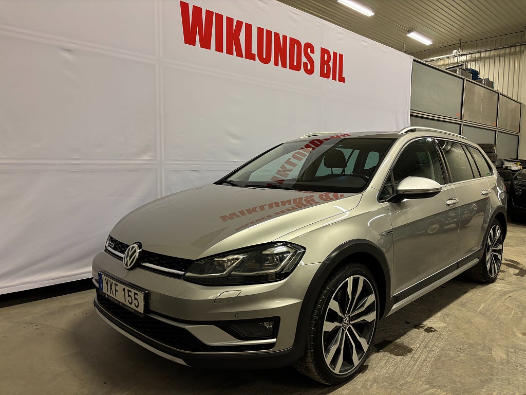 Volkswagen Golf Alltrack 1.8 TSI BMT 4M Alltrack Cockpit Pano P-värm Skinn Drag