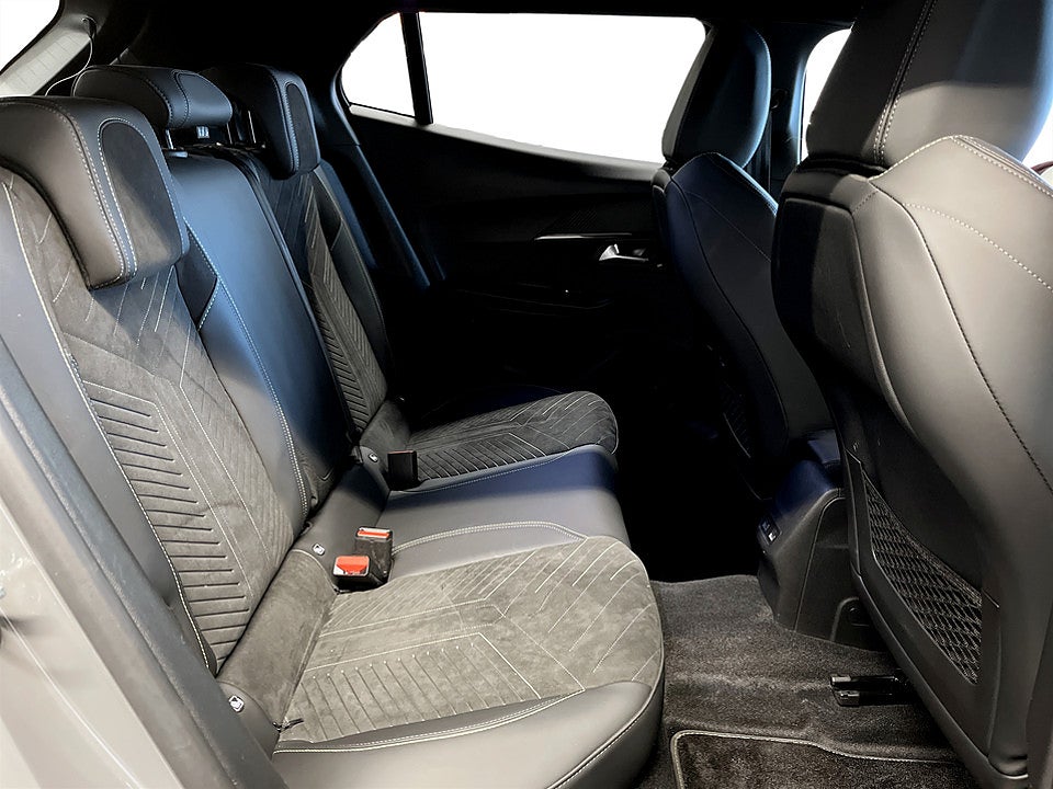 Bild på Peugeot 2008 GT 1.2 PT 130hk Aut B-KAMERA ELSTOL