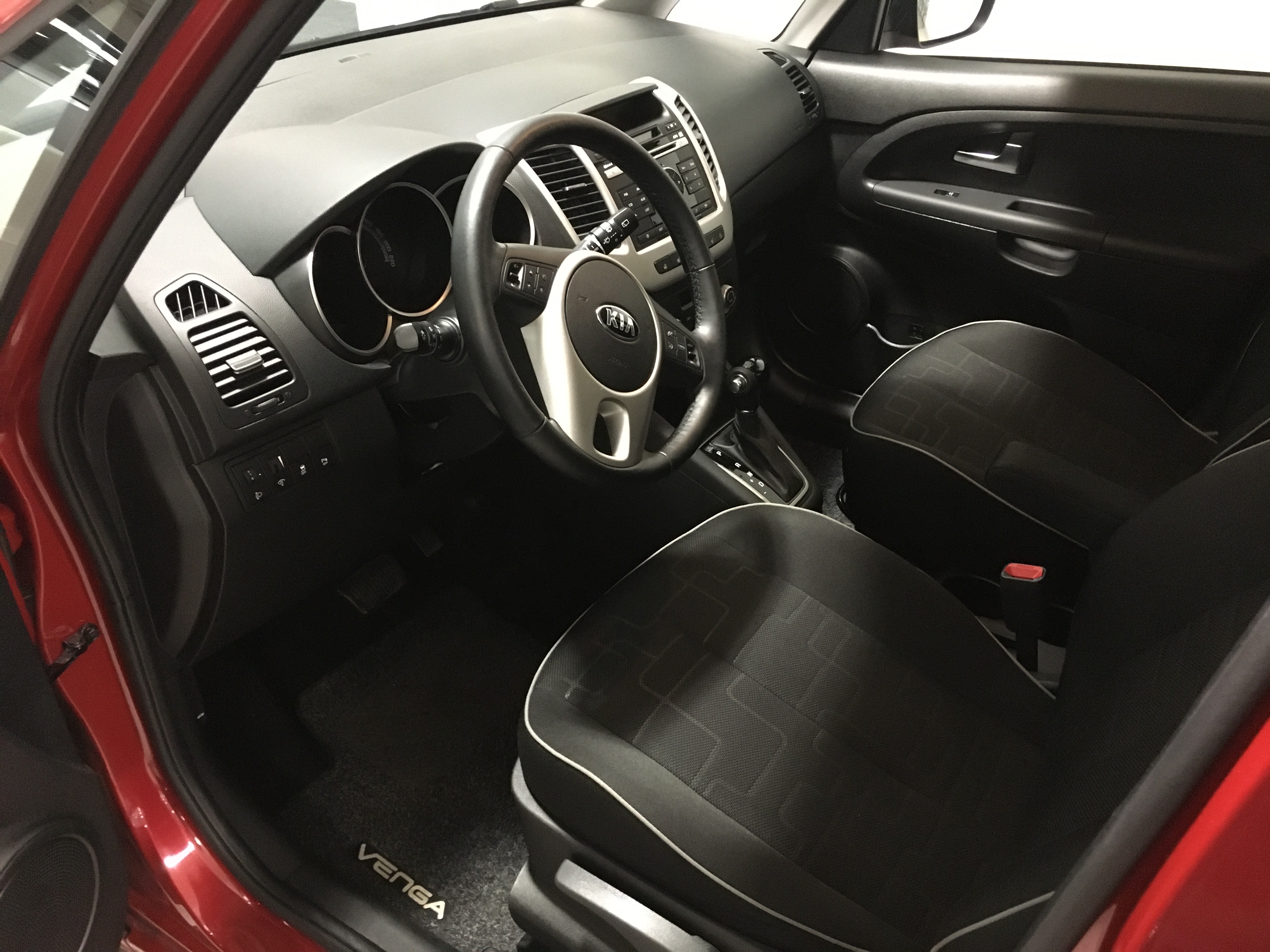Kia Venga 1.6 AUT ADVANCE 2018, bild 5/38