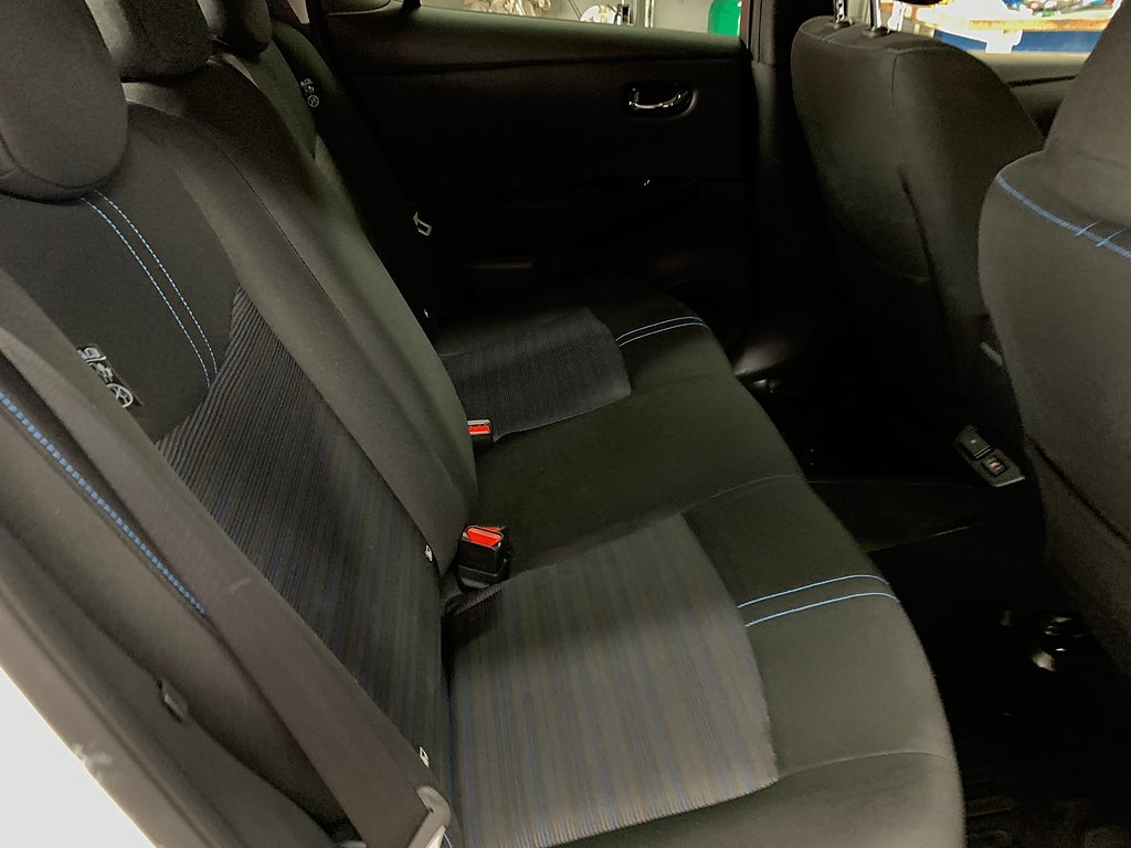 Nissan Leaf N-Connecta 39KwH MOMS 360 NAV