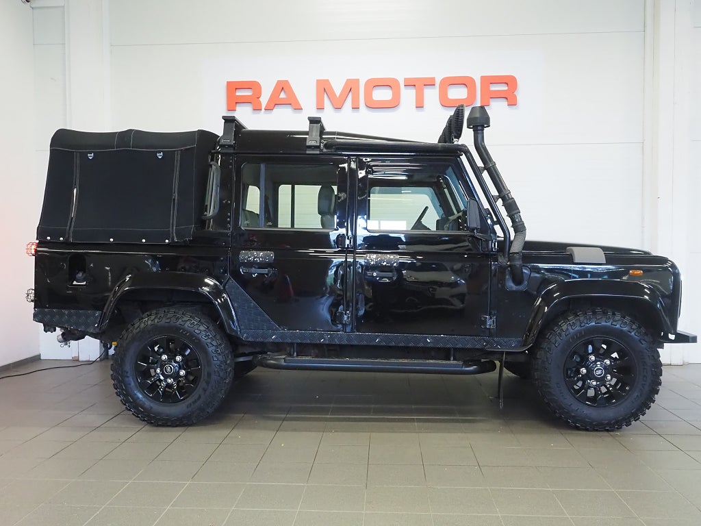 Land Rover Defender 110 4x4 TD5 Black Edition Snorkel Extraljus Drag Pick-U 2002
