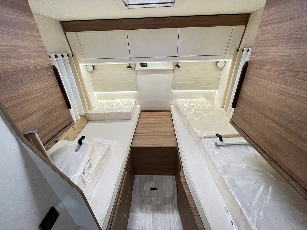 Pilote P 740 GJ / Solcell / B-körkort / Automat /  - Pilote