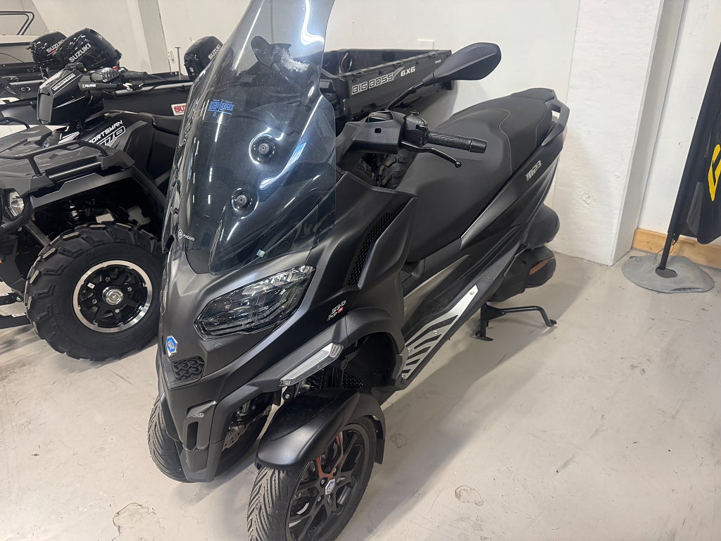 Piaggio Exclusive MP3 530 HPE 