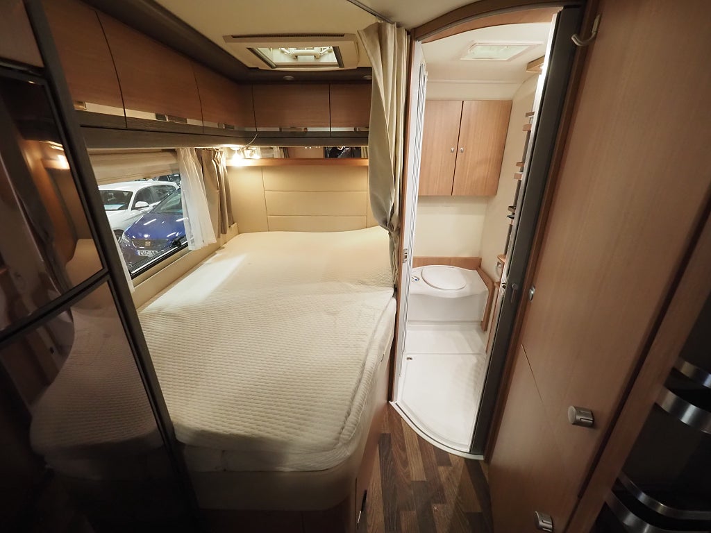 Knaus Sky Wave 650 MF | Taksäng | Markis | B-kamera | 3850kg