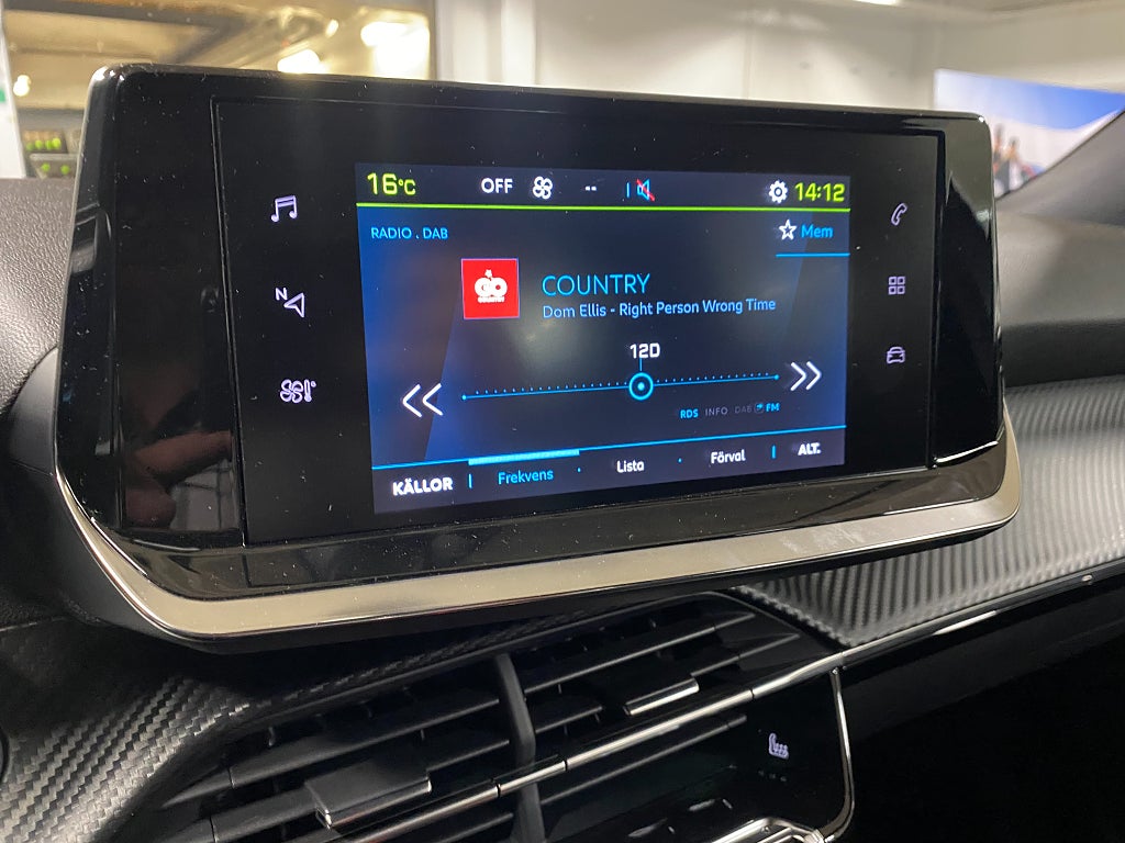 Bild på Peugeot 2008 e- Allure Pack Electric 136hk