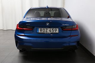 Sedan BMW 330e 7 av 32