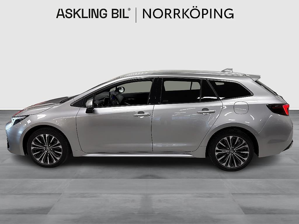 Toyota Corolla 2023 - miniatyr 3