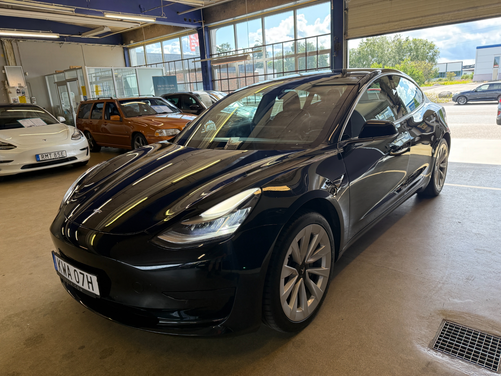 Tesla Model 3 Standard Range Plus 325hk 2020, bild 2/47