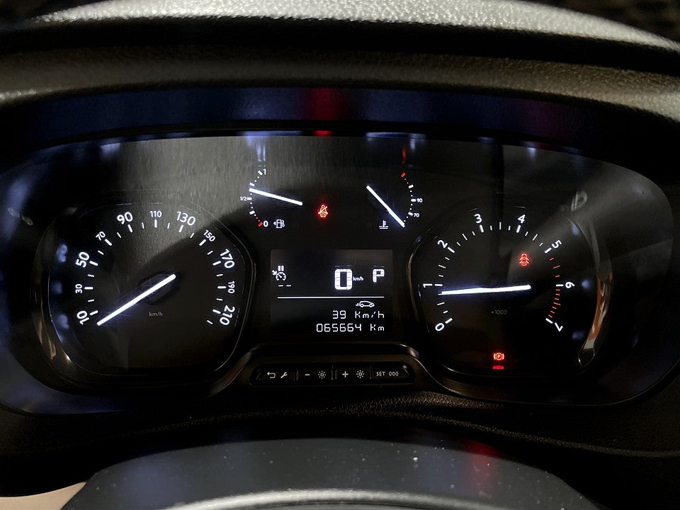 Bild på Peugeot Expert PRO+ 2.0 BHDi 145hk Aut L3 B-KAMERA DRAG