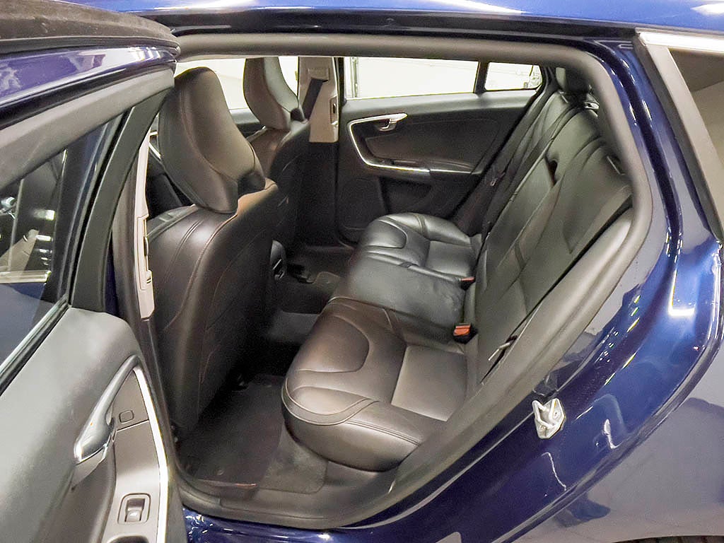 Volvo V60 D4 181HK Automat Ocean Race