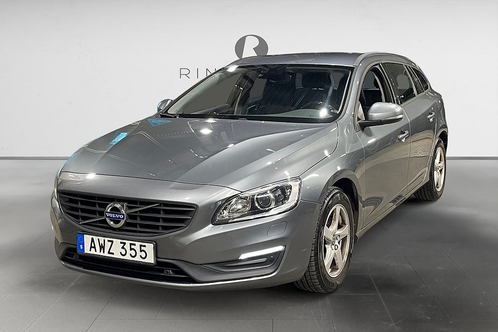 Volvo V60 T3 152 HK AUT CLASSIC EDITION DRAG NAVI B-VÄRM 954KR/ÅR