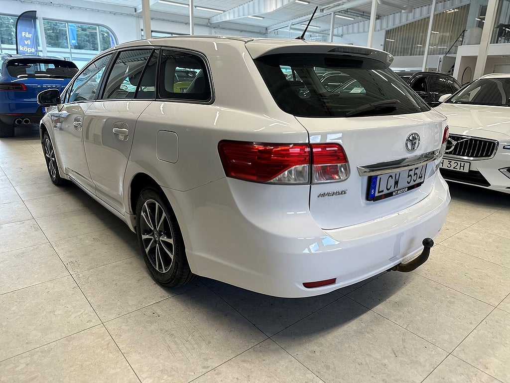 Toyota Avensis Kombi 1.8 Valvematic Busniess /B-kamera/Dragkrok