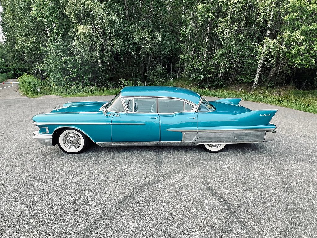 Cadillac Fleetwood Sixty Special -58