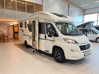 Husbil-halvintegrerad Adria MATRIX PLUS 670 SL 2 av 19