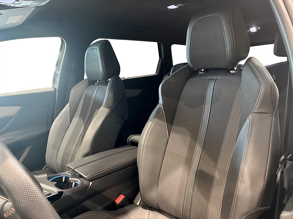 Bild på Peugeot 5008 GT 1.2 PT 130hk Aut 7-SITS 360-KAMERA CARPLAY