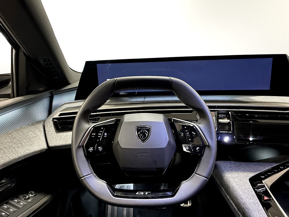 Bild på Peugeot 5008 GT Hybrid 145hk Aut 7-SITS B-KAMERA CARPLAY