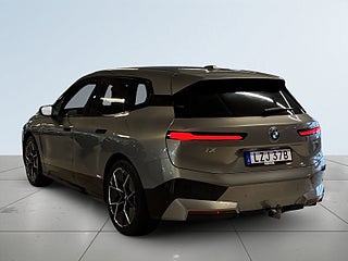 BMW iX xDrive50 Sport Package MOMS Drag 360° H/K-ljud Navi S&V