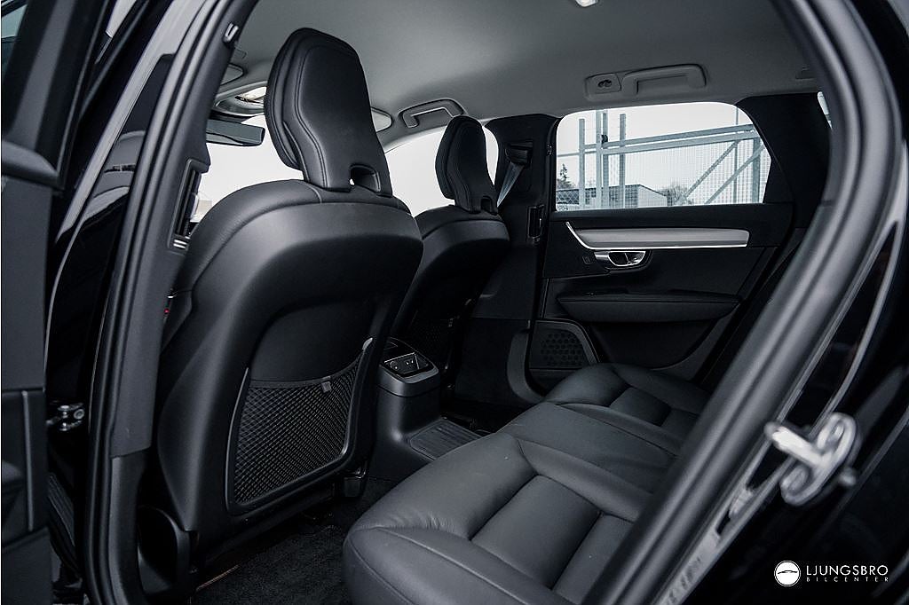 Volvo V90 Recharge T6 AWD Plus Dark