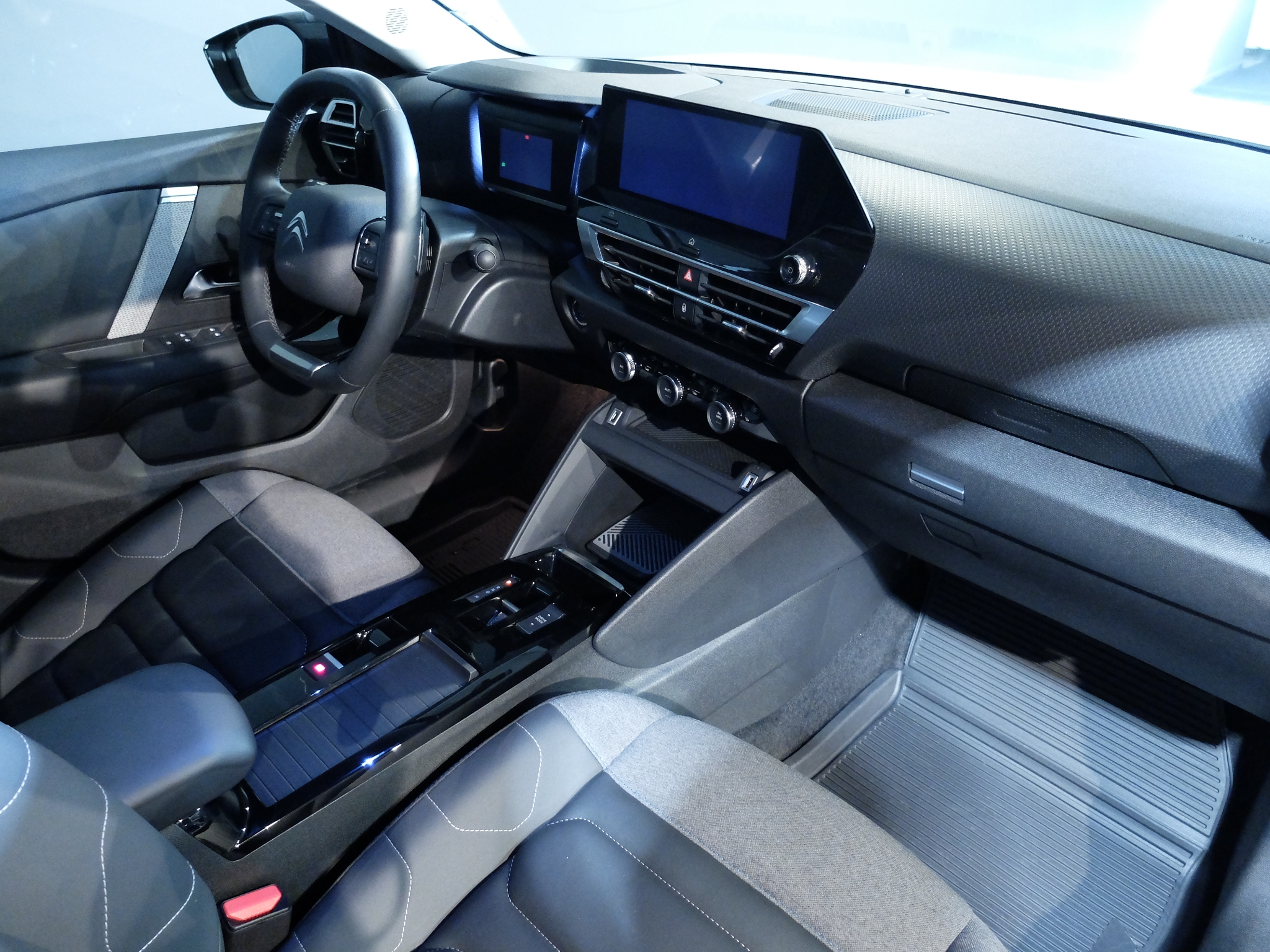 Citroen C4 PT130 AUT SHINE NAV 2023, bild 6/10