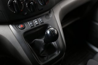 Transportbil - Skåp Nissan NV200 11 av 14