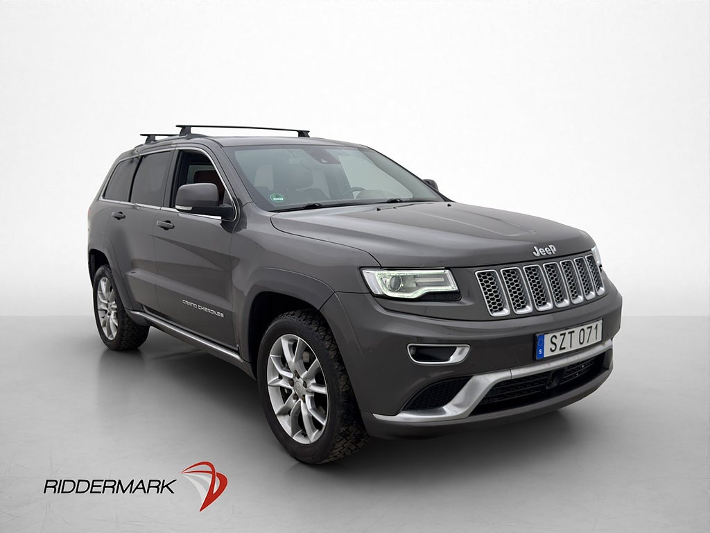 Jeep Grand Cherokee V6 4WD 250hk Summit Pano H/K Dragkrok