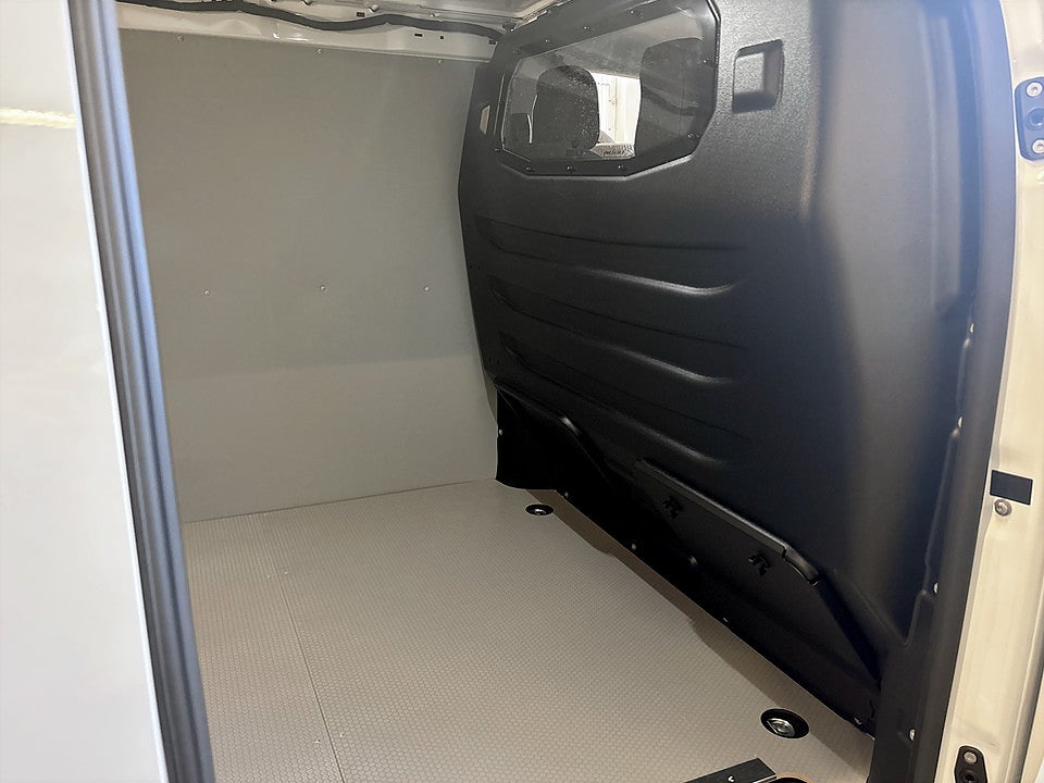 Bild på Peugeot Expert 150hk Aut L2 - EDITION! SERVICE & V-HJUL INGÅR!