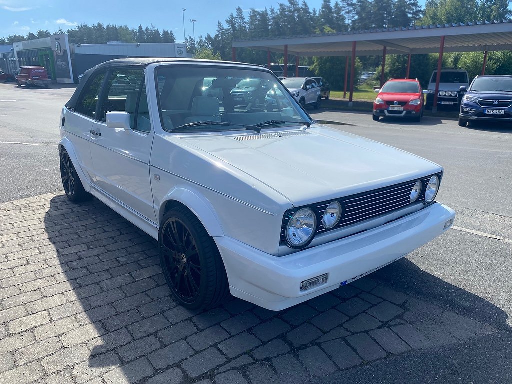 Volkswagen Golf Cabriolet 1.8, nybes