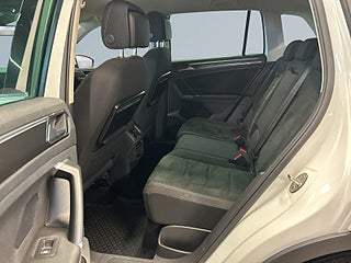 Volkswagen Tiguan 2.0 TDI 4M Cockpit/Drag/Kamera/ M&D-Värmare/S&V-Däck – bild 13