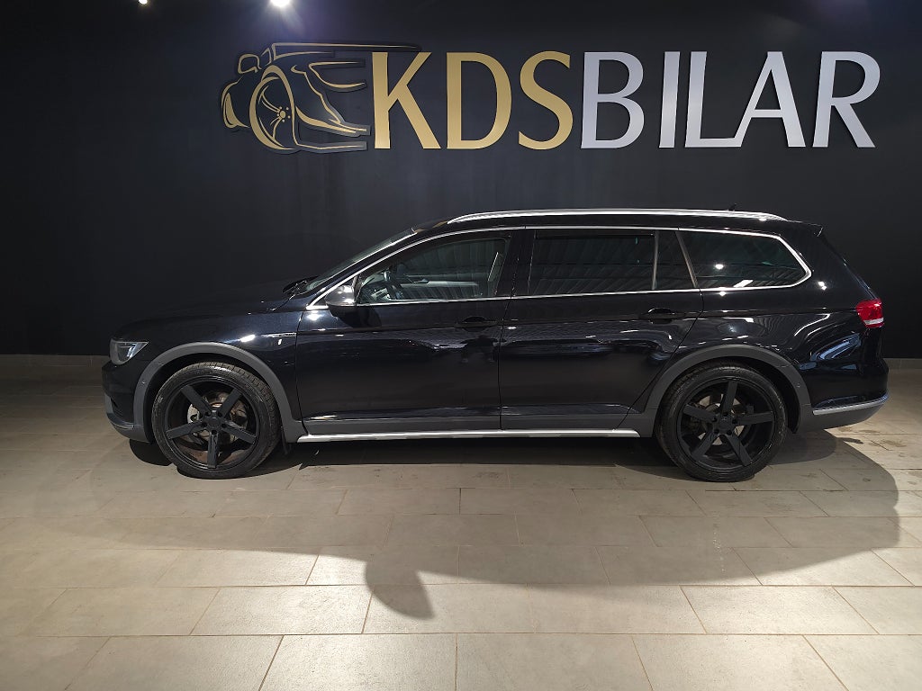 Volkswagen Passat Alltrack 2.0 TDI 4Motion Executive Automat 190hk| Drag | Värmare