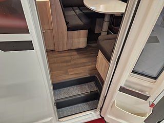 Husbil-halvintegrerad Kabe CLASSIC 740 LXL 5 av 21