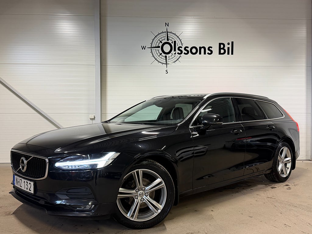 Volvo V90 D4 AWD Momentum Aut GPS Värmare Keyless PDC 