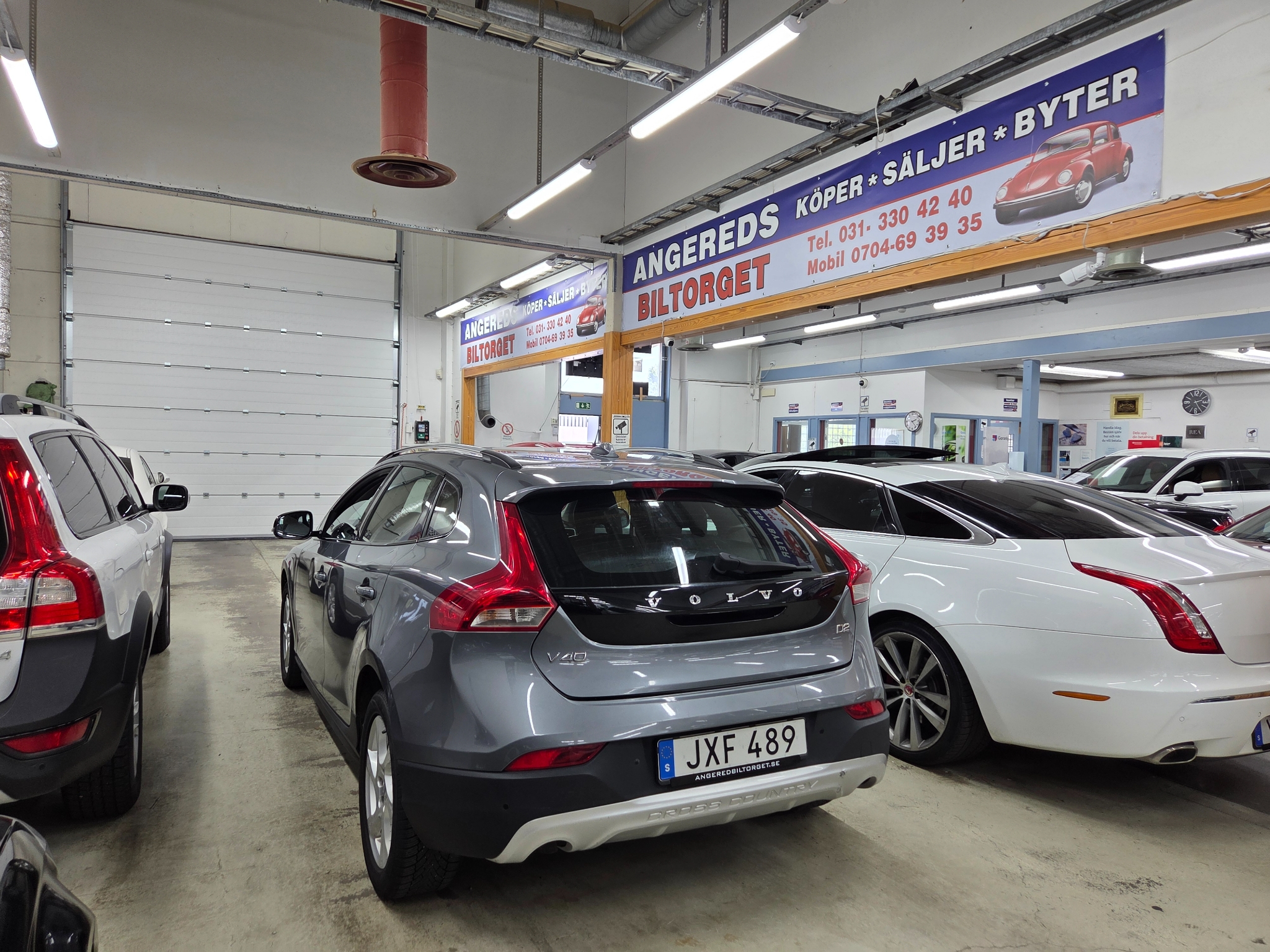 Volvo V40 Cross Country 2016, photo 6/45