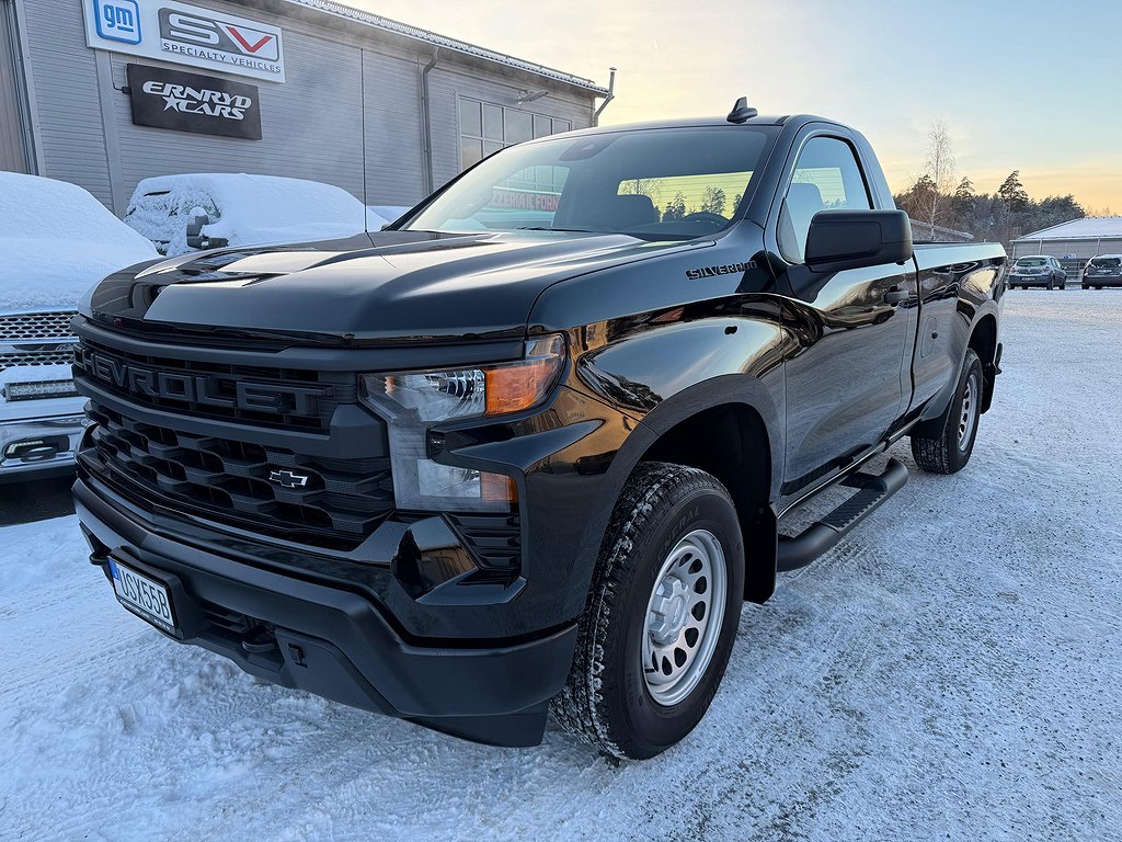 Chevrolet Silverado Kort hytt V8, 4WD, Låg skatt,Black edit