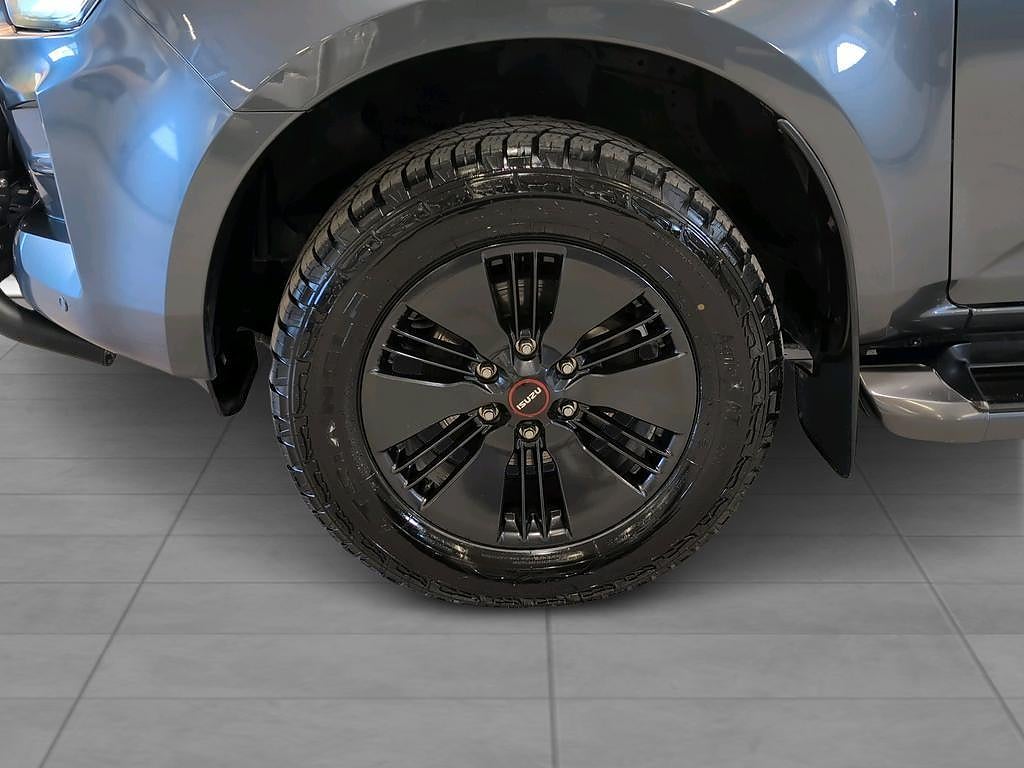 Isuzu D-Max XRX Crew Cab 1.9 4WD Kåpa Vhjul