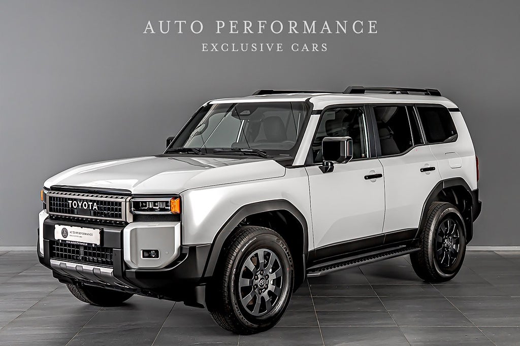 Toyota Land Cruiser Executive 2.8d 4WD 204hk / Hemleverans /