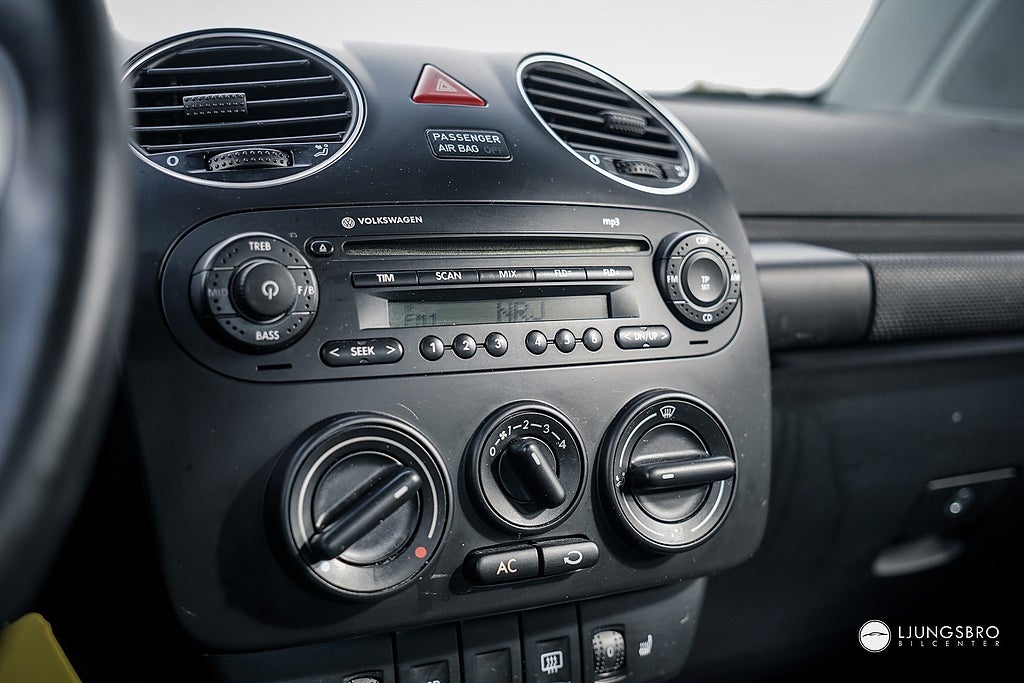 Volkswagen Beetle 2008 - miniatyr 8